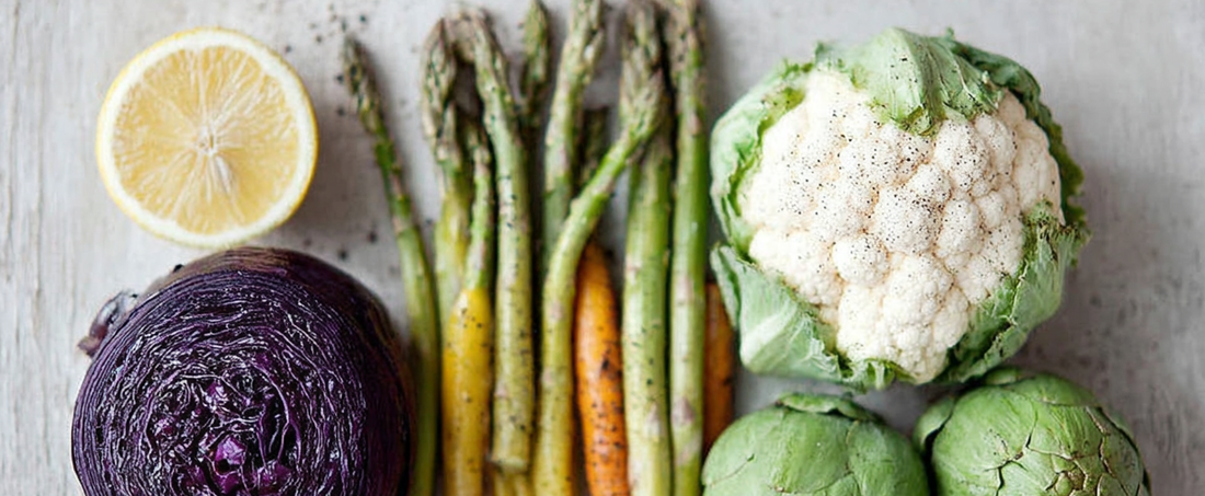 Fresh lemon and vegetables waiting for ideal storage at home 